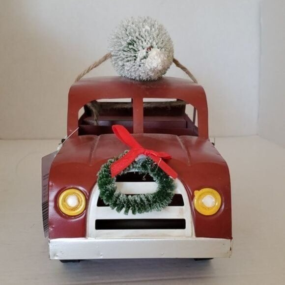 Truck Christmas Decor Red Station Wagon Car Tree Lights Wreath DECORATIONS - Picture 4 of 8